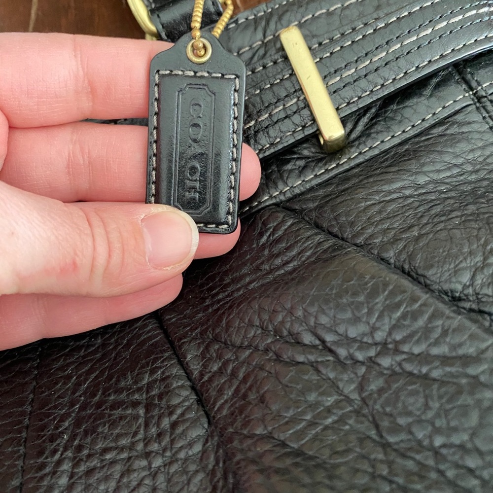 Beautiful Pebbled Leather Coach Purse - Picture 4 of 6